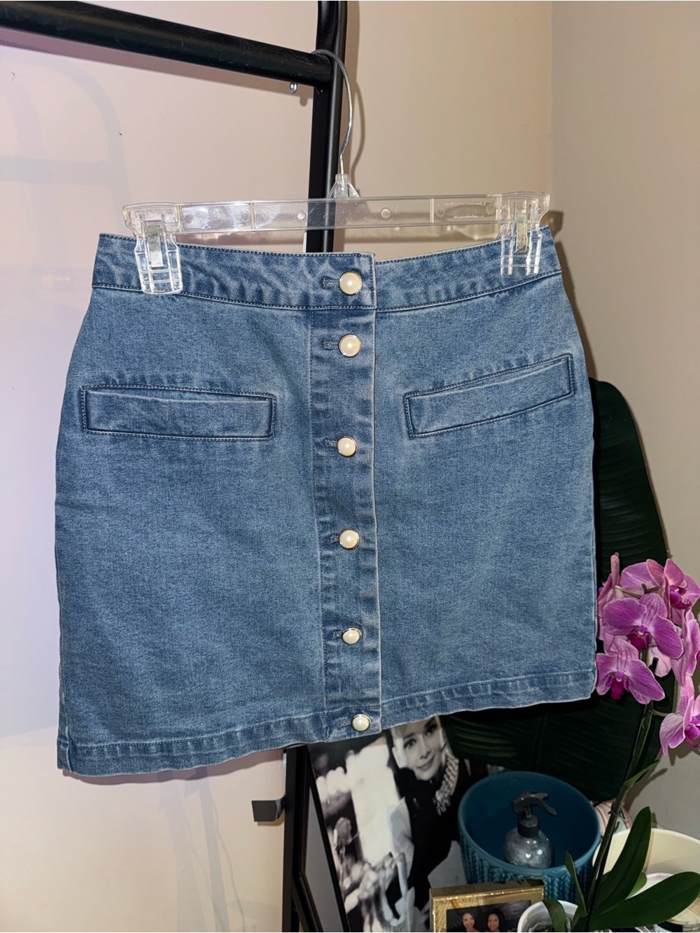 Denim Button-Front Mini Skirt in Blue - Picture 4 of 7